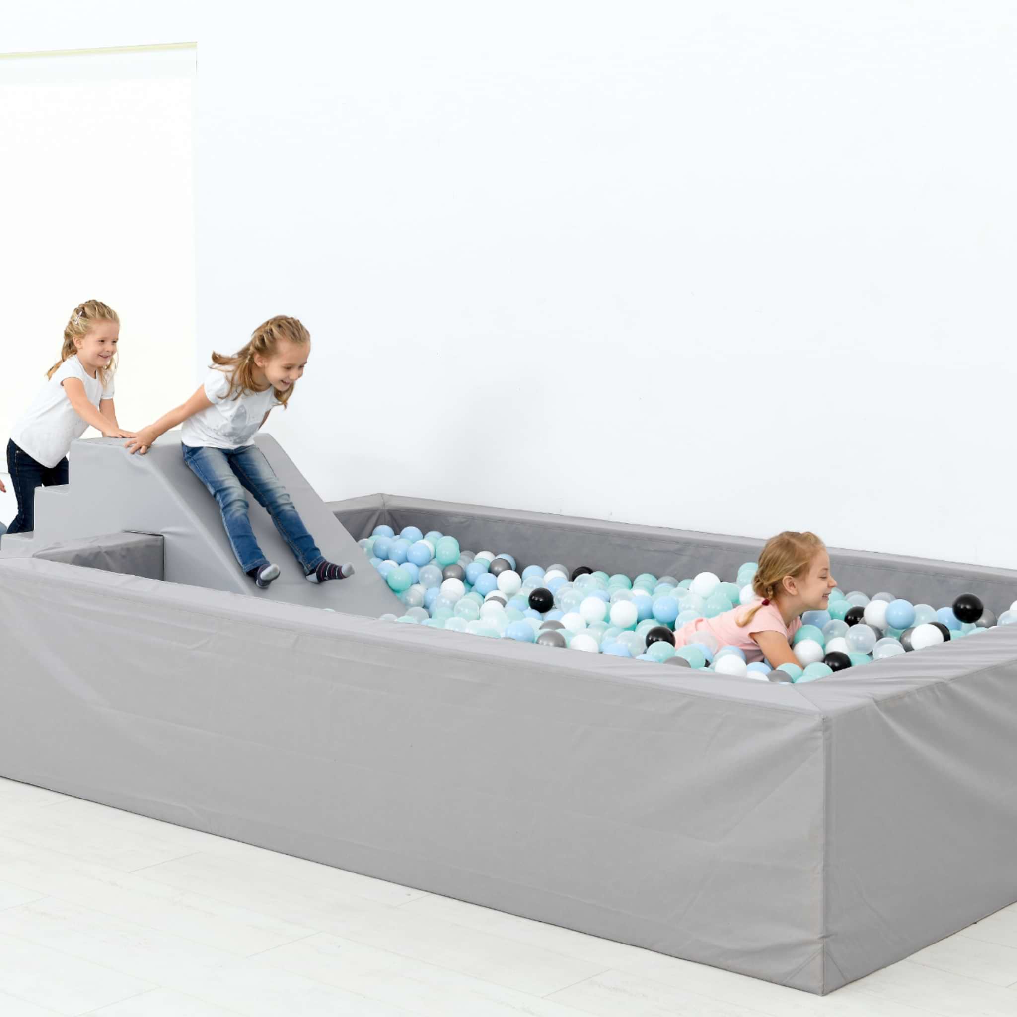 Steps with Slide for Ball Pool