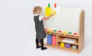 Easel