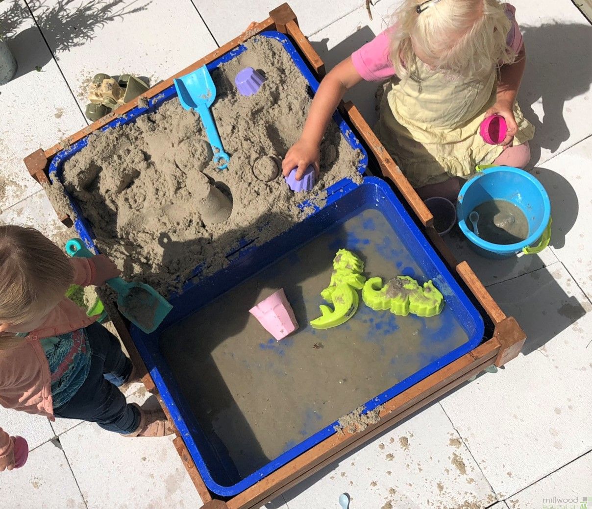 Outdoor Sandbox on Castors with 2 trays and lid