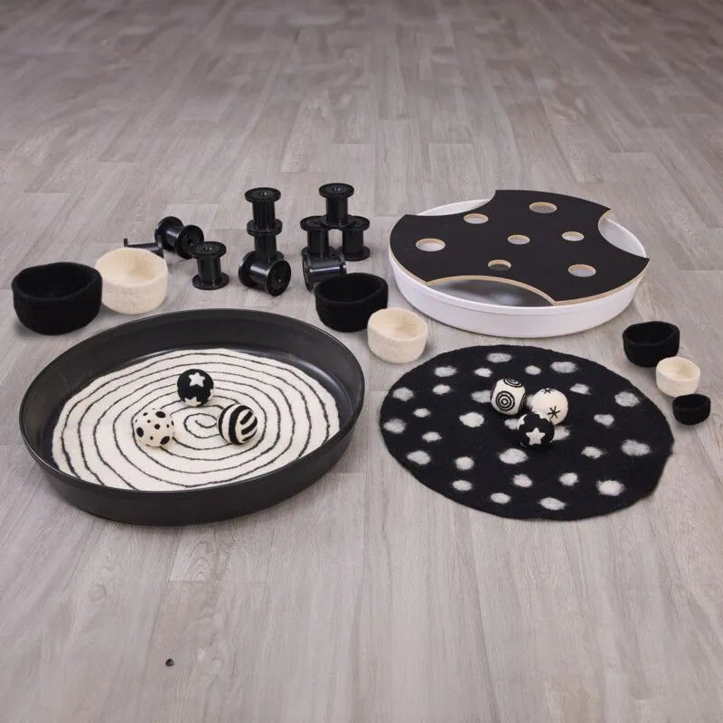 Black and White Set - EASE
