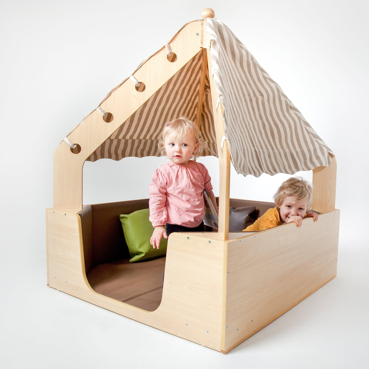 Cosy House with Floor Mat - EASE