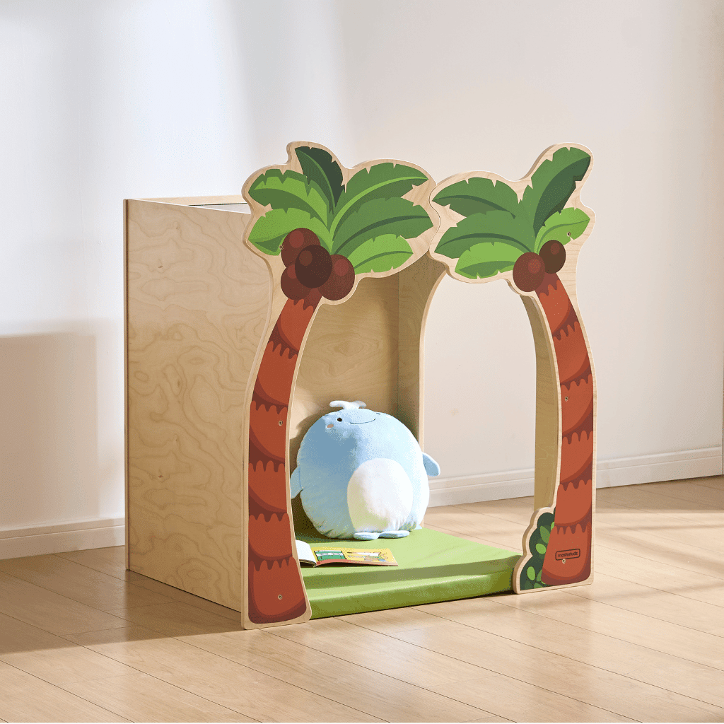 Covered Top Tree House - EASE