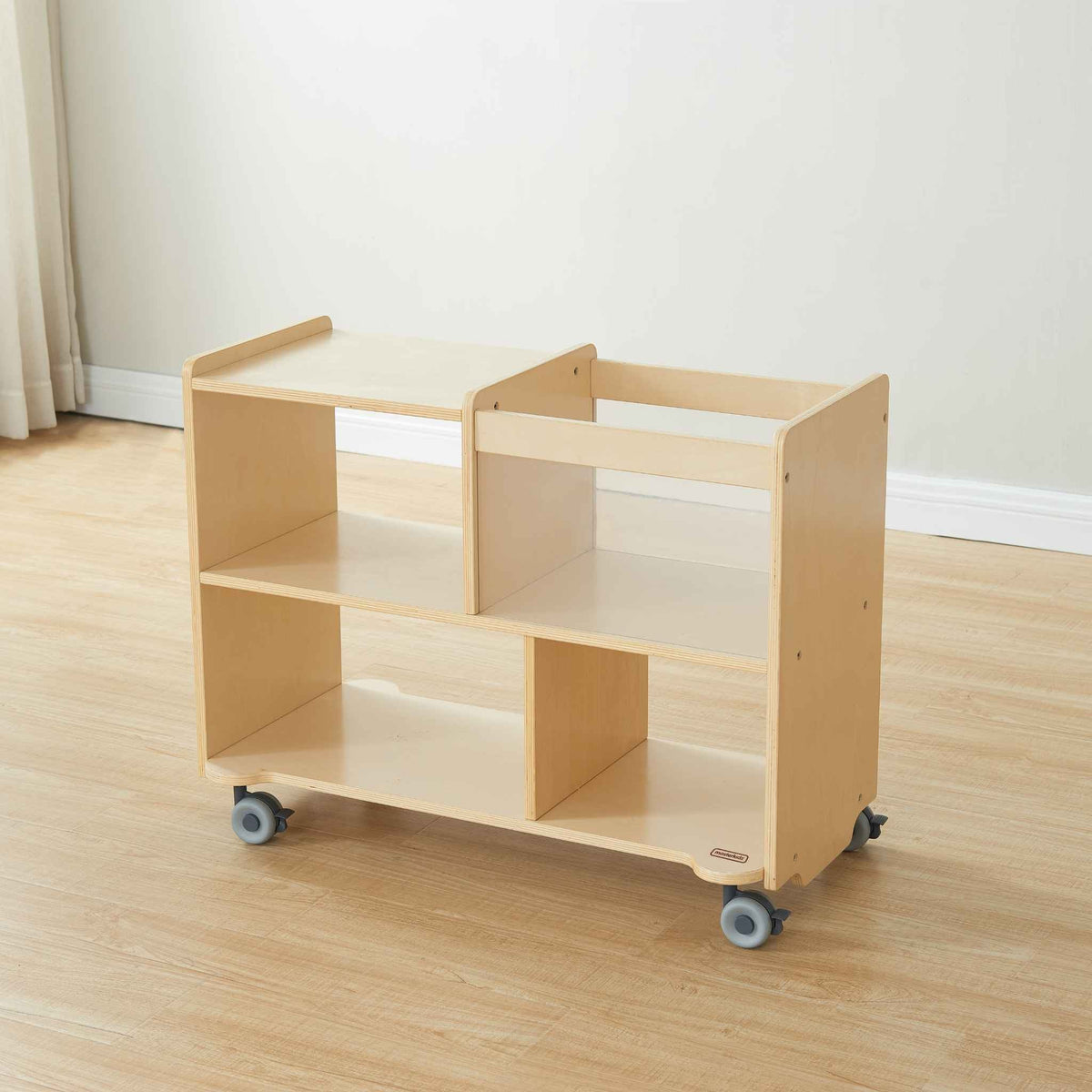 Visible-Compartment Storage Station - EASE