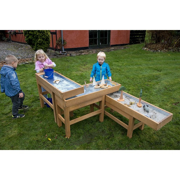 Ease Outdoor Water and Sand Table with Pump