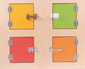 Interchangeable panel for sensorical house - Locks